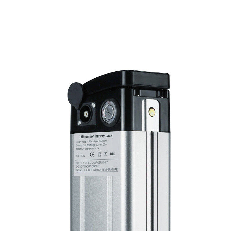 36V 13ah 468 Wh सिल्वर फिश ईबाइक बैटरी टॉप डिस्चार्ज आरसीए चार्जिंग पोर्ट